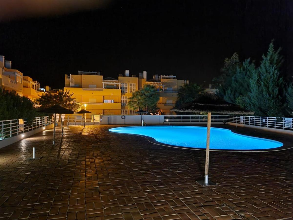 Marinho - 2 Bedroom 2 Bathroom Ground Floor Apartment With Communal Pool And Gardens Conceição Exterior foto