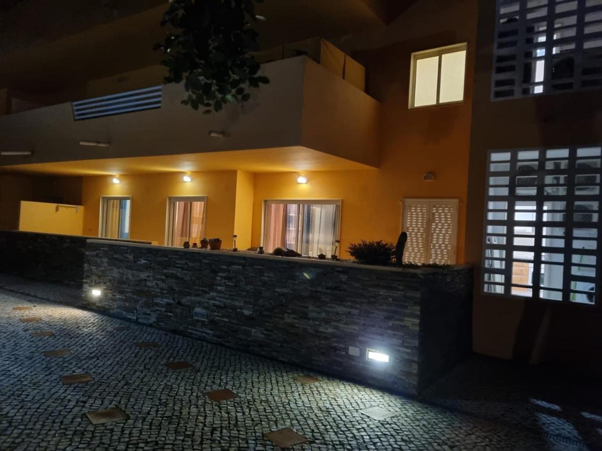 Marinho - 2 Bedroom 2 Bathroom Ground Floor Apartment With Communal Pool And Gardens Conceição Exterior foto